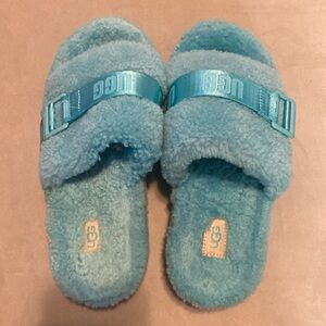 Women’s UGG Fluffita Platform Slides. Teal. Size 6. Great Condition